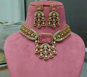 Ensemble de collier ras du cou de qualité supérieure, finition luxueuse, idéal pour les soirées, les mariages, les occasions festives, magnifique ensemble de bijoux de mariée - Product Image 2