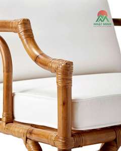 Le fauteuil en rotin tressé à la main de style bohème Isla, fabriqué en rotin naturel, présente un design esthétiquement agréable. - Product Image 4