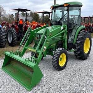 รถไถเดินตาม John Deere รุ่น 4044R 70 แรงม้า เกียร์อัตโนมัติ พร้อมปั๊มเกียร์และตลับลูกปืน - จัดส่งรวดเร็วสำหรับใช้งานในฟาร์ม - Product Image 4