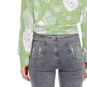 เสื้อฮู้ดครอปซิปผู้หญิงคุณภาพสูง สวมใส่สบาย ระบายอากาศได้ดี เป็นมิตรกับสิ่งแวดล้อม แขนยาว โลโก้สั่งทำได้ ใส่ได้ในช่วงฤดูหนาว - Product Image 4