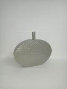 Beau vase à fleurs en métal enduit de poudre avec une superbe finition vieillie pour un décor élégant et classique - Product Image 2