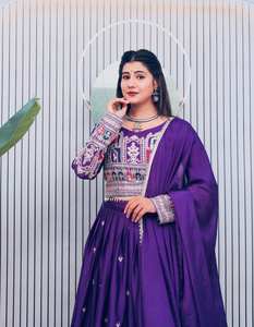 Diseñador Readymade Lehenga Con Secuencia Bordado Trabajo - Product Image 2