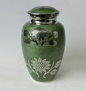 Urne funéraire gravée de fleurs en gros en laiton de haute qualité pour les cendres humaines et animales - Product Image 2