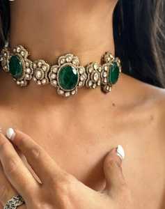 Ensemble de collier et boucles d'oreilles en or antique plaqué Polki Kundan, magnifique bijou en laiton pour les occasions de mariage et d'anniversaire - Product Image 1