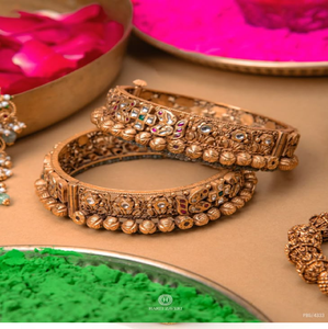 Brazalete moderno de latón color oro rosa con un delicado diseño de celosía cortada a láser. Estilo chic disponible a precios de mayoreo. - Product Image 6