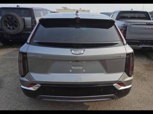 Cadillac Optiq Luxury 2 AWD 2025, SUV de 4 Puertas, Autos Usados en Venta a Bajo Precio - Product Image 5
