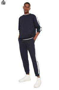 2025 prix bas d'usine Logo personnalisé survêtement ensembles nouvelle mode hommes survêtement pour hommes - Product Image 4