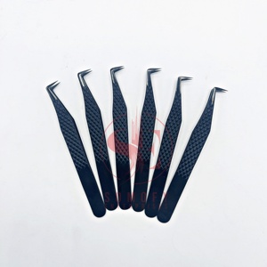 Pince à cils volume noir à 90 degrés Outil de beauté en acier inoxydable avec poignée en diamant et pointe en fibre pour extensions de cils - Product Image 2