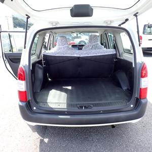 Probox SUV Híbrido Eléctrico 2024 Usado, 8 Cilindros, Volante a la Izquierda, Automático de 6 Velocidades, Cuero Oscuro, Techo Solar, LHD/RHD, en Venta - Product Image 5