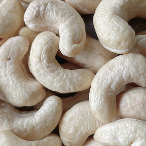 Prix de noix de cajou de haute qualité au Vietnam WW240 Usine de noix de cajou Santigo au Vietnam Emballage personnalisé - Product Image 1