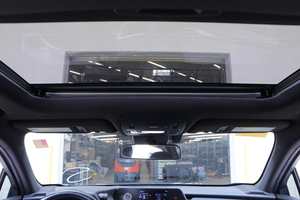 Camioneta Usada 2024, Negra, Tracción Delantera, Volante a la Izquierda, Asientos de Cuero, Emisión Euro V, Techo Corredizo Automático, Importación Europea, Vehículo Usado en Venta - Product Image 3