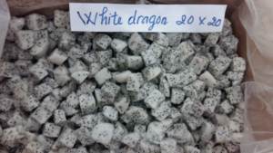 Cubes de fruits du dragon rouge congelés IQF vente en gros de fruits tropicaux écologiques - Product Image 3