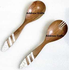 Taille et couleur personnalisées servants à salade en bois 2 pièces ensemble de produits faits à la main de haute qualité fabriqués en Inde à partir d'artisanat d'adresse - Product Image 3