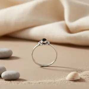 Bague Fleur en Argent 925 et Onyx Noir Style Vintage avec Sertissage Clos, Unisexe, Usage Quotidien, Art Palace, du Rajasthan - Product Image 1