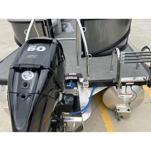 Barco de Pesca Barletta Aria 22 QC 2025 con Casco de Fibra de Vidrio - Product Image 5