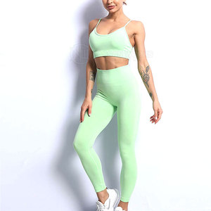 Ensemble de yoga respirant uni grande taille pour femmes avec taille élastique, ensemble de sport 2 pièces en spandex/nylon en stock - Product Image 1