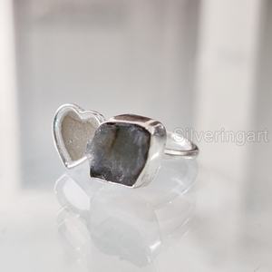 Anillo de Piedra Natural para Mujer, Anillo de Labradorita Natural en Bruto, Anillo de Corazón Navideño, Joyería Hecha a Mano, Anillo de Plata de Ley 925 - Product Image 1