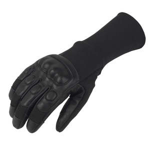 Gants tactiques tout-terrain avec manchette, paume en cuir de vachette PYRO-HIDE, dos en aramide, protection des articulations rigides avec rembourrage en mousse, longueur gauntlet - Product Image 1