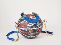 OMMiZ 2025-26, bolso de baloncesto redondo de lujo para mujer, hombro cruzado, bolso de mano de moda Spalding WBA, bolso de baloncesto