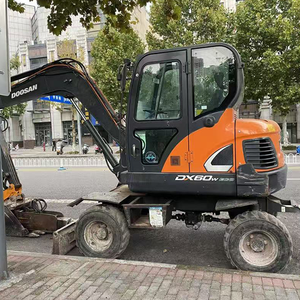 Excavadora usada de 6 toneladas Doosan DX60W Tipo de ruedas Excavadora Doosan DX60W usada Excavadora compacta confiable a la venta Lista para exportación - Product Image 4