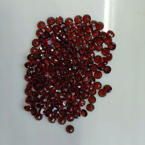 พลอยโกเมนสีแดงธรรมชาติ 5 มม. ทรงกลมเจียระไนแบบบริลเลียนท์ คุณภาพดีที่สุด สำหรับทำเครื่องประดับ - Product Image 4
