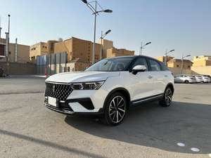 Sedán Automático Usado 2024, Tracción Delantera, Interior de Cuero, Gasolina, Volante a la Izquierda, Modelo Aspire, Emisión Euro IV - Product Image 2