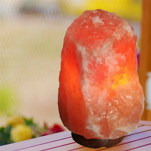 Precio al por mayor con Base de madera Decoración del dormitorio Pakistán Cristal natural Roca Piedra Rosa Lámpara de sal del Himalaya - Product Image 6