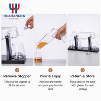 Ensemble de carafe à whisky en verre en forme de pistolet personnalisé OEM de 50 oz avec 2 verres, design créatif, cadeau de luxe, articles de bar pour bar à domicile, restaurant