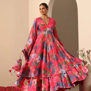 Ensemble Anarkali Lehenga imprimé floral rose avec couches évasées et dupatta – Tenue ethnique de créateur pour mariage, fête et occasions festives - Product Image 1