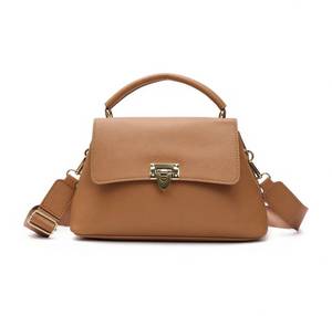 Borsa a Tracolla e Borsetta in Pelle per Donne - Product Image 2