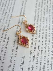 Pendientes de Aro Huggie con Dijes de Rubí, Plata de Ley 925 Chapada en Oro, Estilo Vintage, Regalo para Ella, Pendientes de Rubí Rosa - Product Image 6