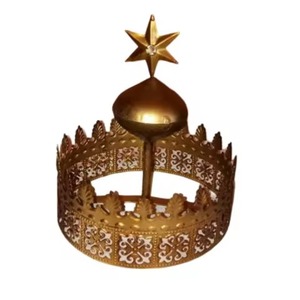 Moderna Corona Navideña de Metal Dorado para Decoración de Mesa, Directo de Fábrica, Colores y Tamaños Personalizables para Hogar, Oficina y Fiestas - Product Image 3