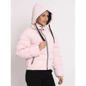 Veste bouffante brodée de fleurs roses pour femmes de taille libre remplie de coton tissé élégant pour la saison d'automne et d'hiver importé d'Inde - Product Image 2