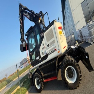 Excavatrices sur roues Hydromek 150 WR d'occasion, modèle 2023, 34 tonnes, avec godet de terrassement, 4x4, moteur hydraulique, équipement de construction - Product Image 2