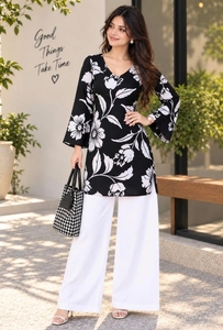 Blusa de Manga Larga con Cuello Cuadrado y Estampado Floral Negro para Mujer, Estilo Casual y Étnico, Kurti Corto para Mujer - Product Image 5