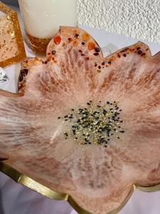 Cuenco decorativo de resina verde, bandeja de centro de mesa elegante, mesa hecha a mano, decoración elegante para el hogar para sala de estar, cocina, eventos - Product Image 2