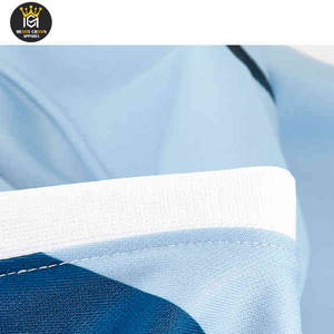 Camiseta de fútbol fabricada profesional Material duradero Jersey de fútbol antiarrugas hecho de poliéster - Product Image 6