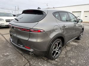 Alta Demanda en el Mercado, Alfa-Romeo Tonale Veloce 2024, Volante a la Izquierda/Derecha, SUV Automático Turbo, Asientos de Cuero - Product Image 2