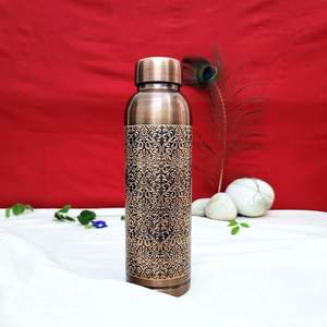 Copper <b>bottle</b> with handmade design and reusable ecofriendly structure for hydration - Product Image 1