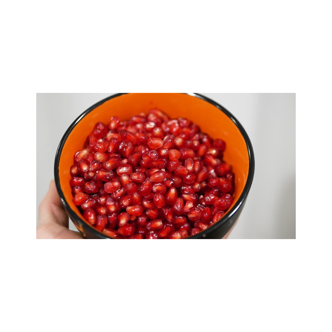 Whole Pomegranate Can You Swallow Pomegranate Seeds Open