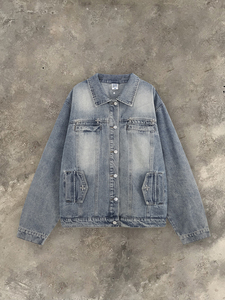 แจ็กเก็ตผ้ายีนส์หมุดย้ำสำหรับผู้ชายเสื้อผ้ายีนส์ออกแบบได้ตามต้องการ - Product Image 2