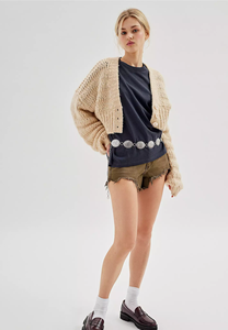 Camiseta recortada de tendencia de verano 2025 para mujer, Camiseta de algodón 100% de alta calidad para niña, MOQ bajo, mejor precio, manga corta, hecha a medida - Product Image 3