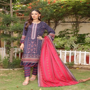 Trajes de estampado digital pakistaní de 3 piezas para mujer de invierno KINARA Ladies Salwar Kameez Vol Ropa india y pakistaní de Dr. Haris - Product Image 3