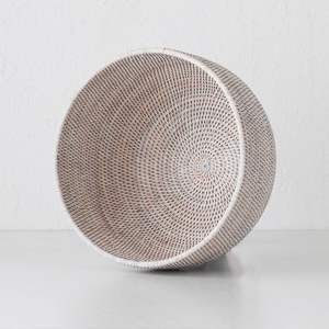 Bol de service en rotin rustique léger, parfait pour le service de pain aux fruits frais et les présentoirs de table décoratifs - Product Image 4