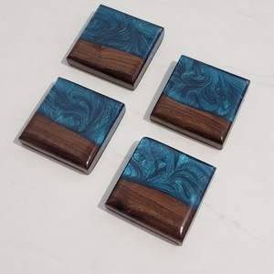 Sous-verres de table artistiques en bois et résine, ensemble de sous-verres ronds à deux tons faits à la main, sous-verres en pierre durables et élégants - Product Image 4