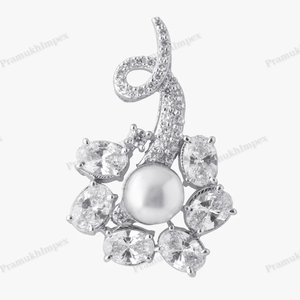 จี้เพชรโมอิสซาไนต์ VVS ดีไซน์คลาสสิคประดับดอกไม้ งานแฮนด์เมด ชิ้นงานสุดหรูสำหรับงานแต่งงาน ชุบทองสำหรับผู้หญิง - Product Image 2