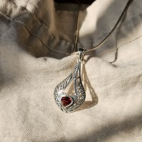 Pendentifs Cœur Grenat en Argent Sterling 925 Oxydé, Style Religieux, Motif Filigrane, Qualité Supérieure, Unisexe