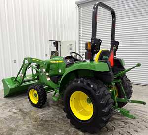 รถตักหน้าจอห์นเดียร์ รุ่น 3035D พร้อมบุ้งกี๋แบบถอดเปลี่ยนได้ - Product Image 5