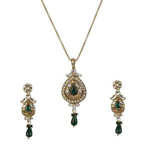 Kriaa Fine <b>Jewelry</b> Set White <b>Kundan</b> Gold Plated Pendant - Product Image 1