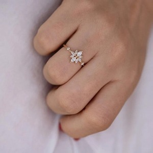 Belle bague en argent sterling 925 avec un cluster de diamants en moissanite taille marquise, bague à fleurs, coupe excellente, bijoux, meilleur cadeau pour elle - Product Image 3